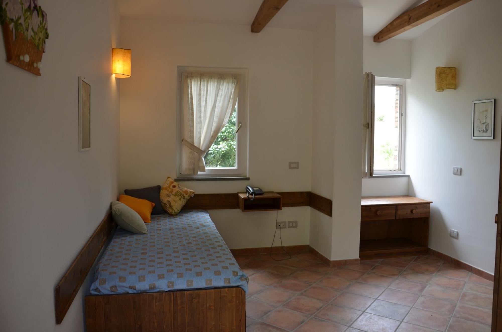 Borgo Piazza Bed and Breakfast Καταντζάρο Δωμάτιο φωτογραφία