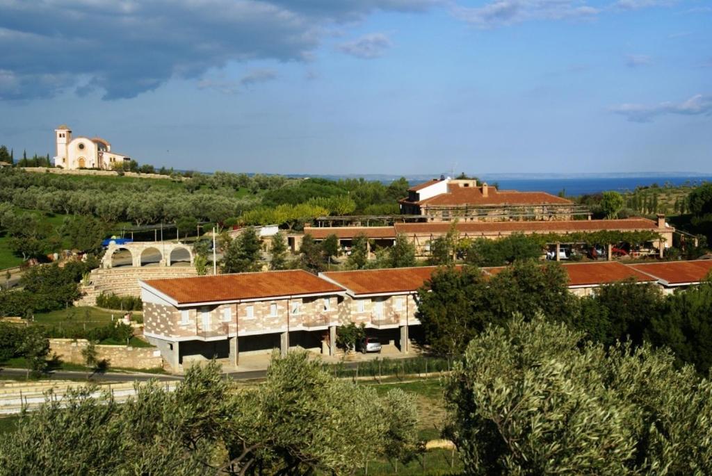 Borgo Piazza Bed and Breakfast Καταντζάρο Δωμάτιο φωτογραφία