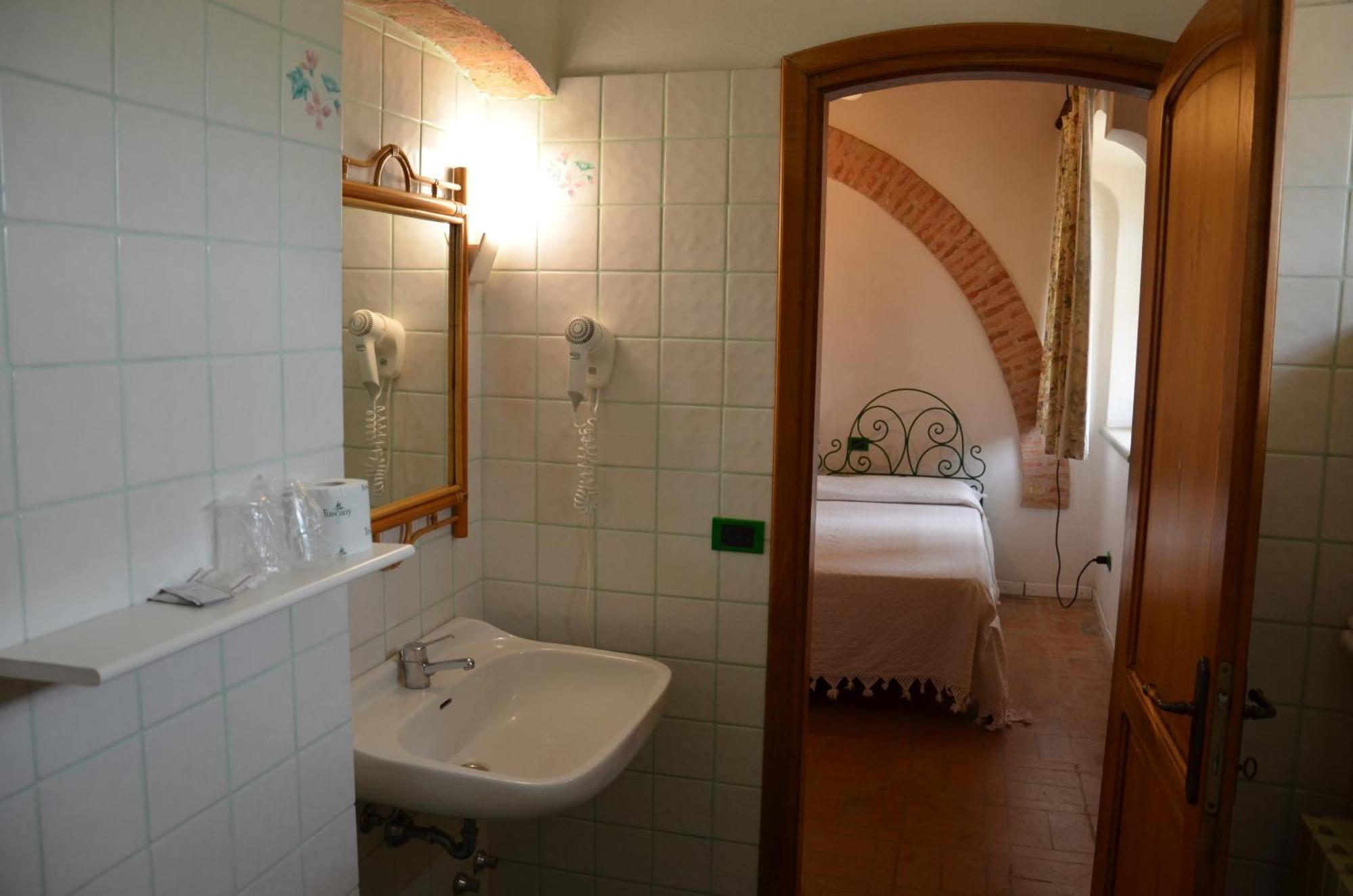 Borgo Piazza Bed and Breakfast Καταντζάρο Δωμάτιο φωτογραφία